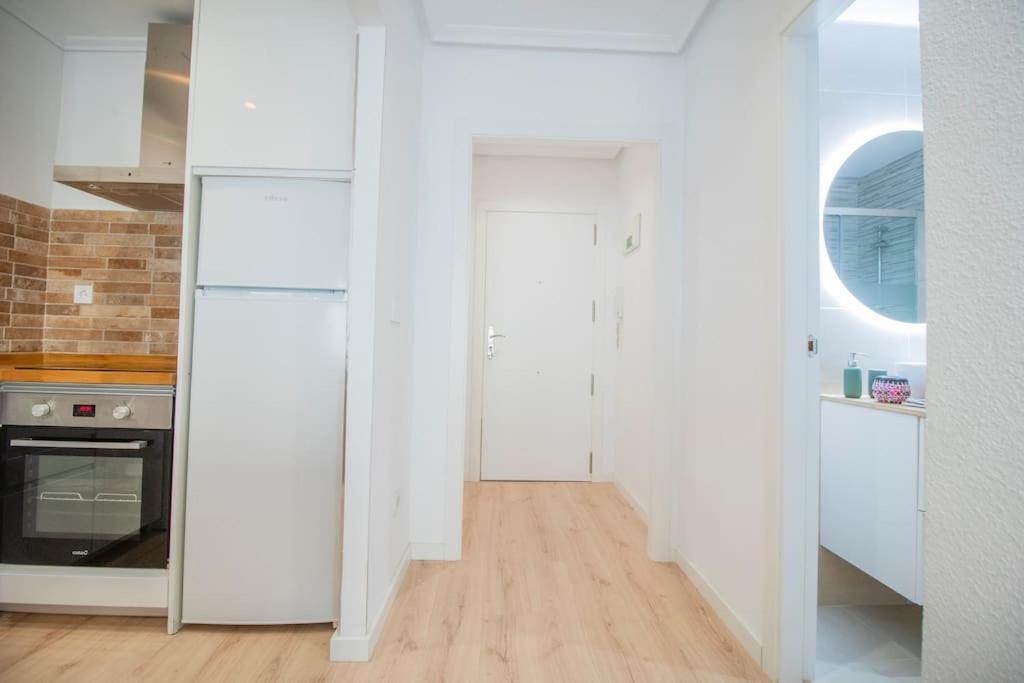 Feines Appartement Mit Hafenblick Santa Pola Exterior foto