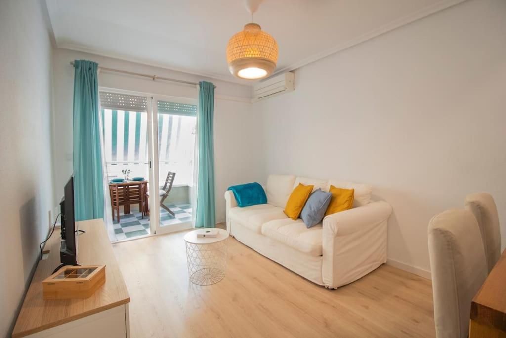 Feines Appartement Mit Hafenblick Santa Pola Exterior foto